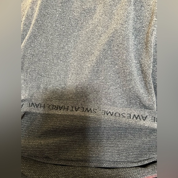 44. Lululemon Metal Vent Tech Short Sleeve - Picture 3 of 16